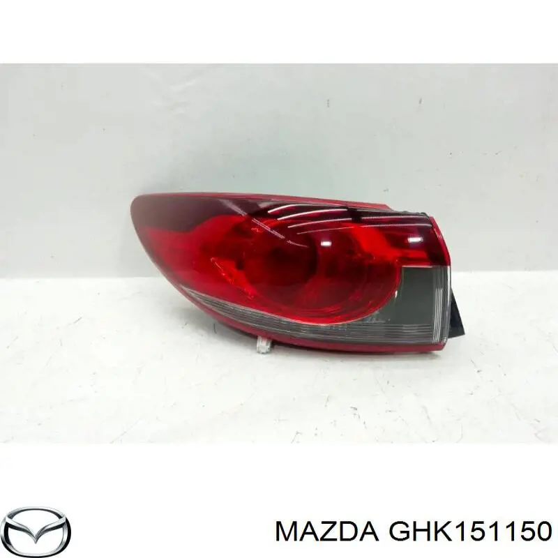 GHK151150 Mazda Задній правий зовнішній ліхтар