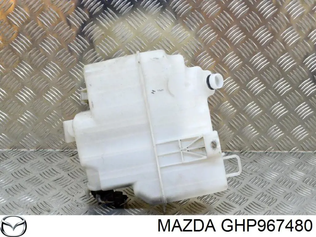GHP967480 Mazda Бачок склоомивача