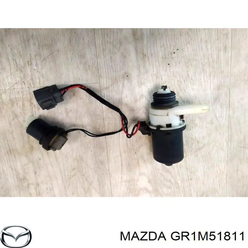 GR1M51811 Mazda Мотор омивача