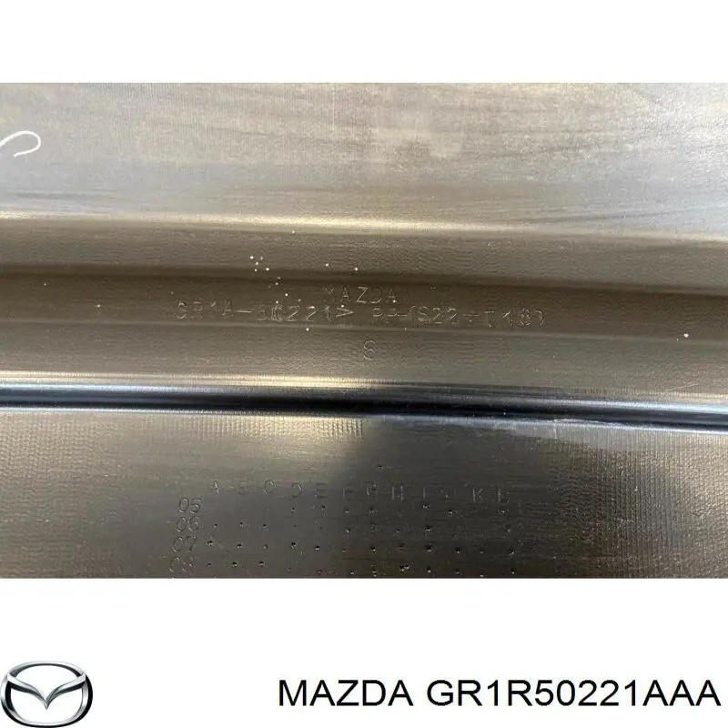 Кожух бампера заднього Mazda GR1R50221AAA ціна, від 52.10 USD
