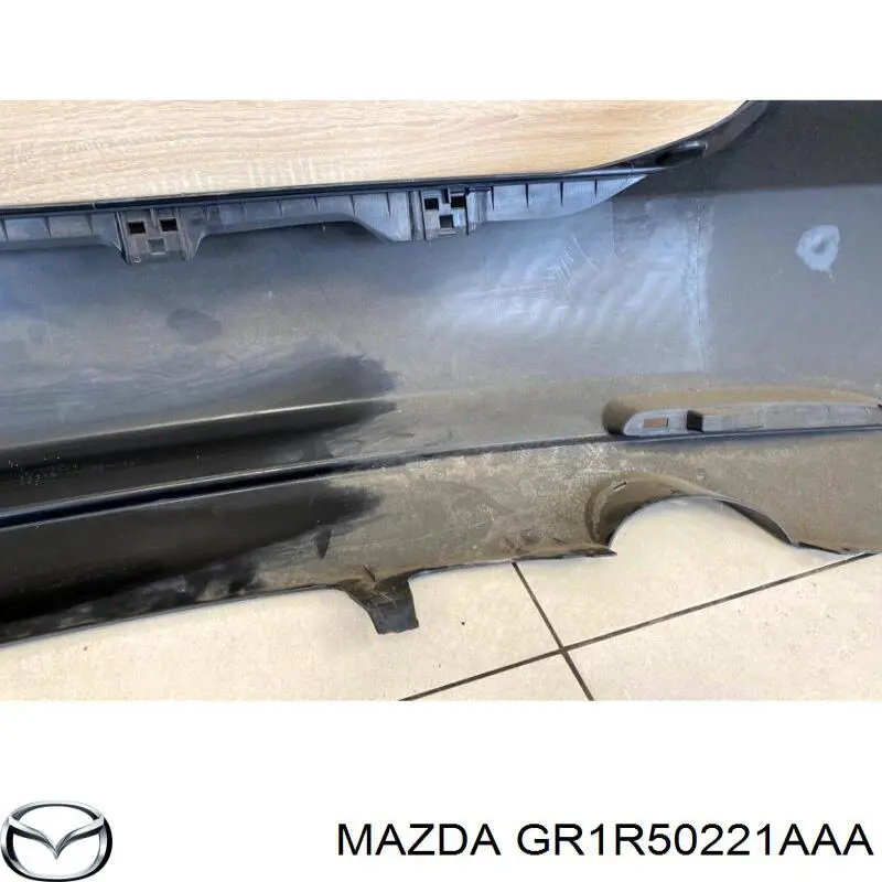 GR1R50221AAA Mazda бампер задній