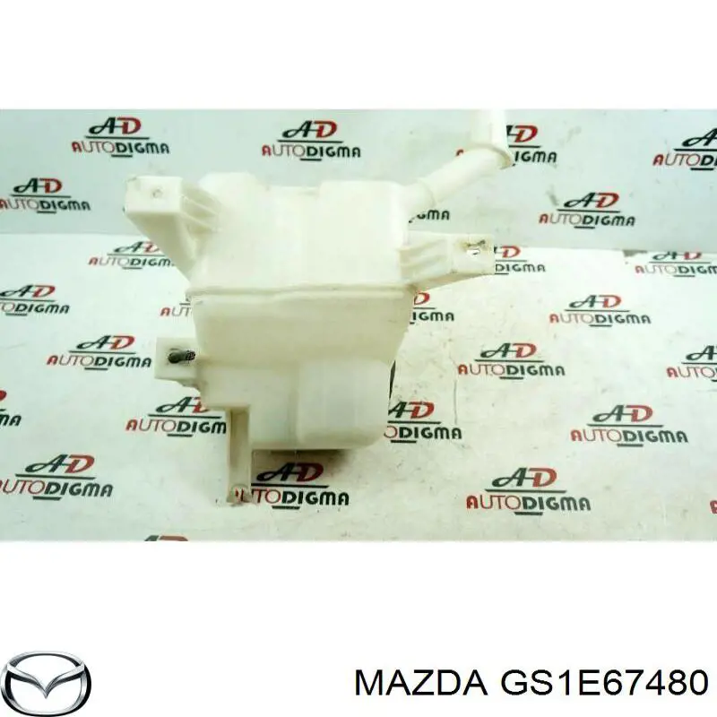 GS1E67480 Mazda Бачок склоомивача