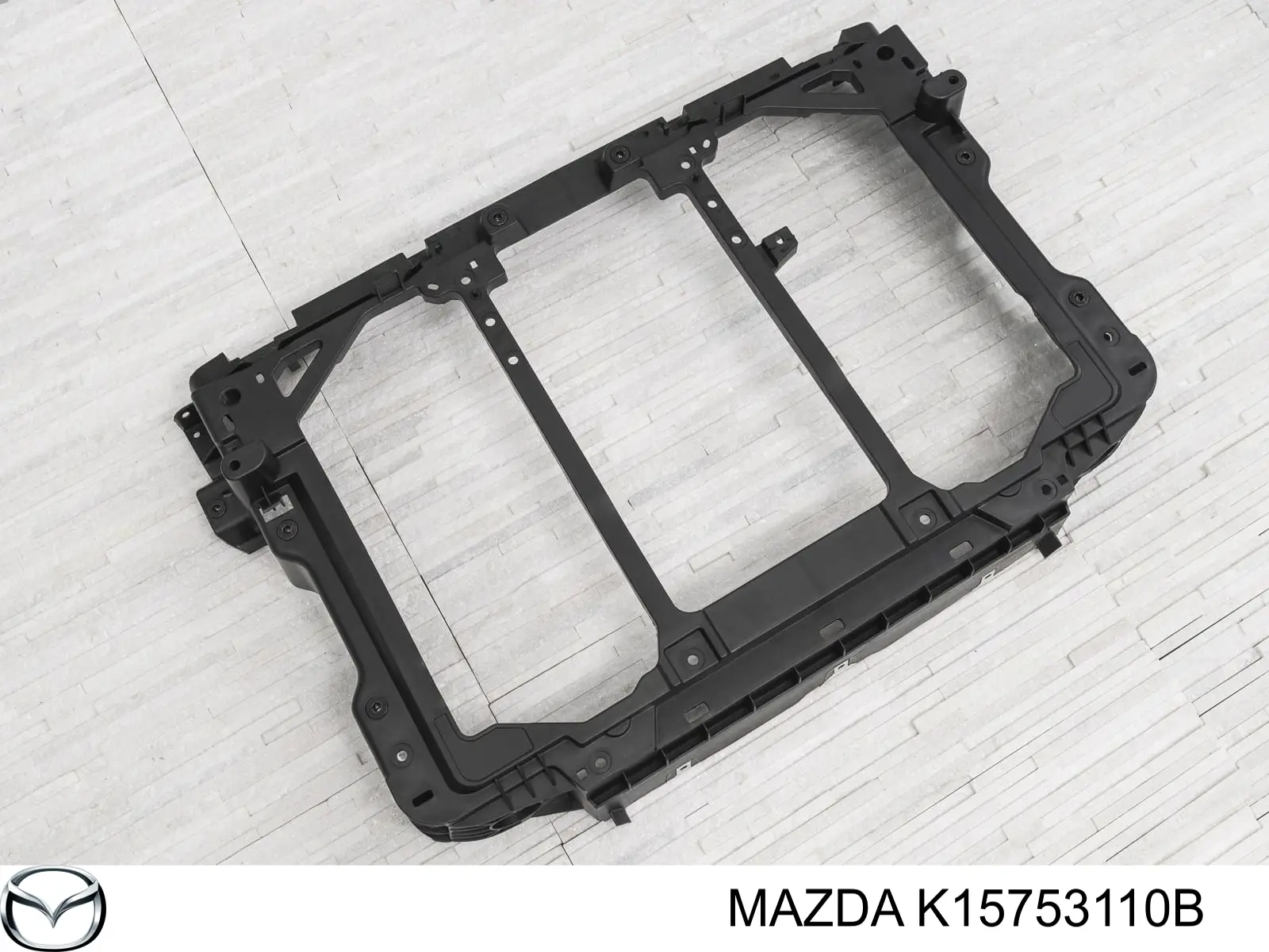 Рамка радіатора K15753110B Mazda
