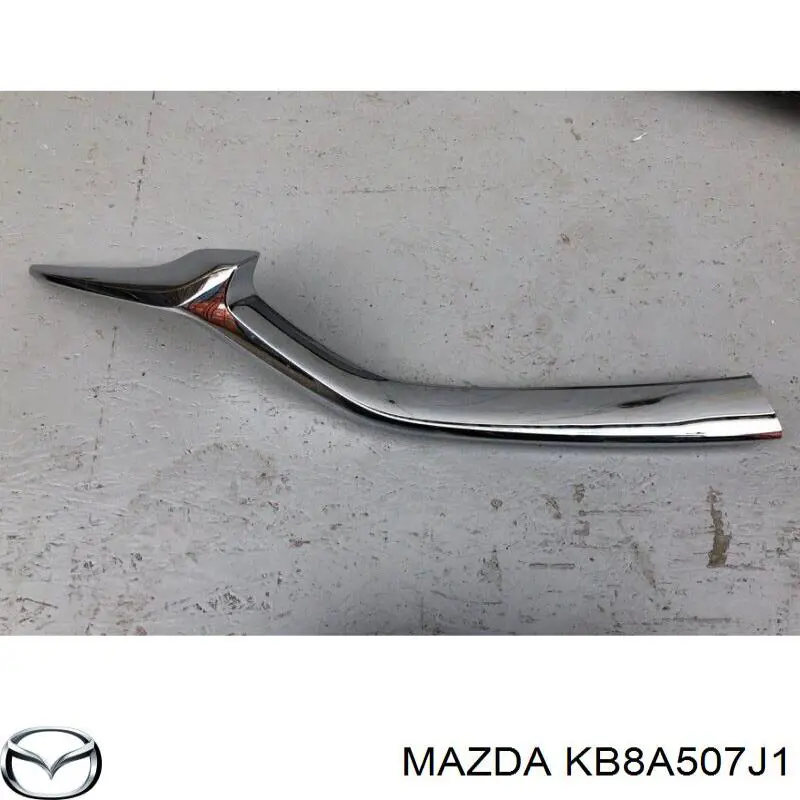 Молдинг решітки радіатора, правий Mazda CX-5 (KF) (Мазда CX-5)