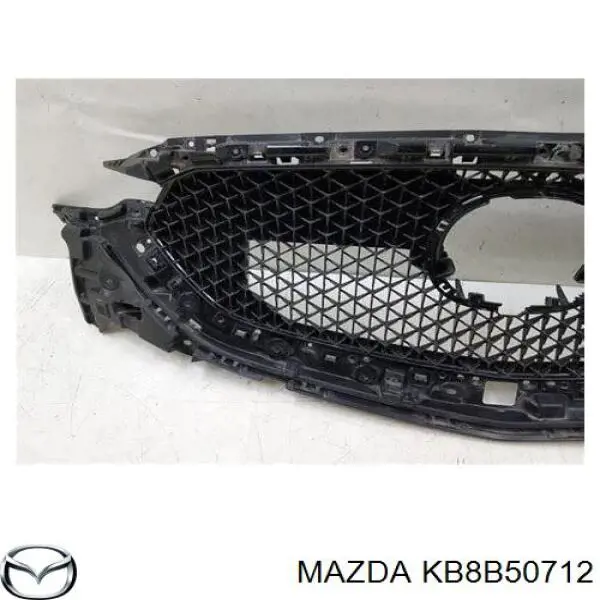  Решітка радіатора Mazda CX-5 