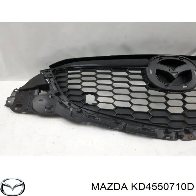  Решітка радіатора Mazda CX-5 1