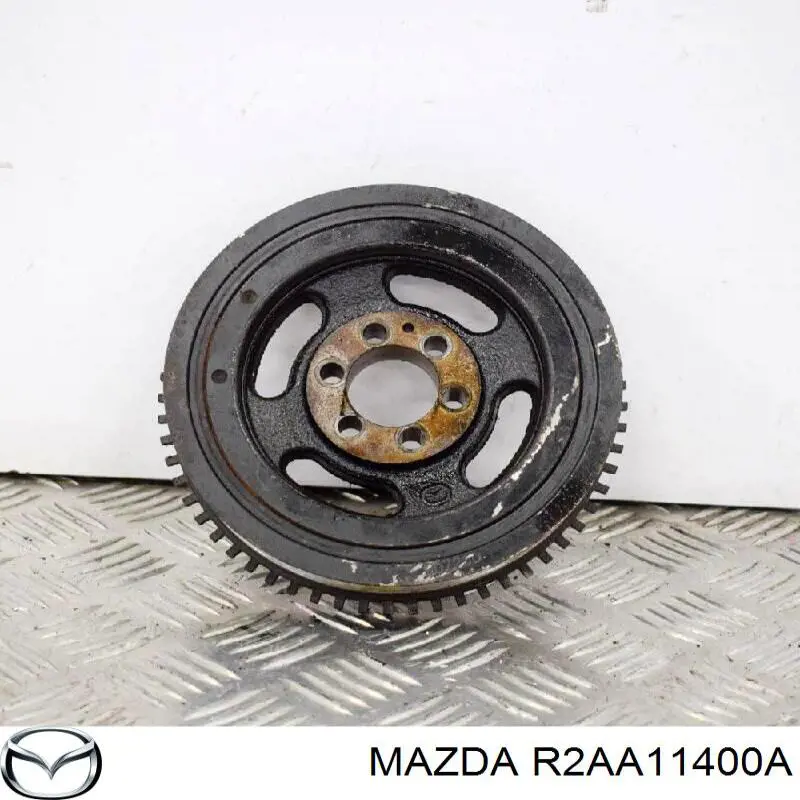 R2AA11400A Mazda Демпфер колінвалу