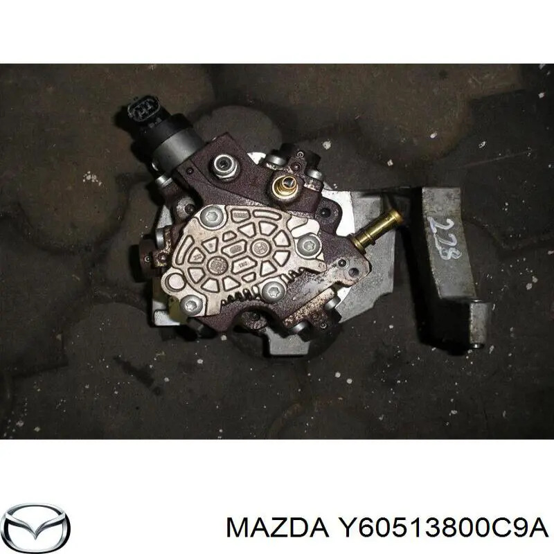 Купити Y60513800C9A Mazda Насос паливний високого тиску (ПНВТ) - DIESEL