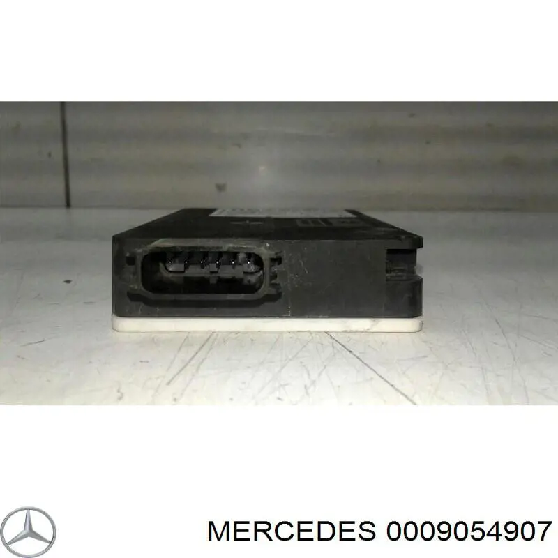 Радарний датчик дистанції на Mercedes GLC (C253)
