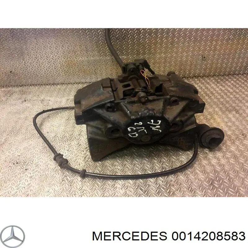 Супорт гальмівний задній правий A001420858364 Mercedes