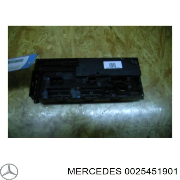 Купити 0025451901Y Mercedes Корпус запобіжників