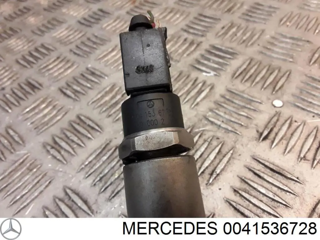 Датчик тиску палива Mercedes A0051531528 ціна, від 24.89 USD