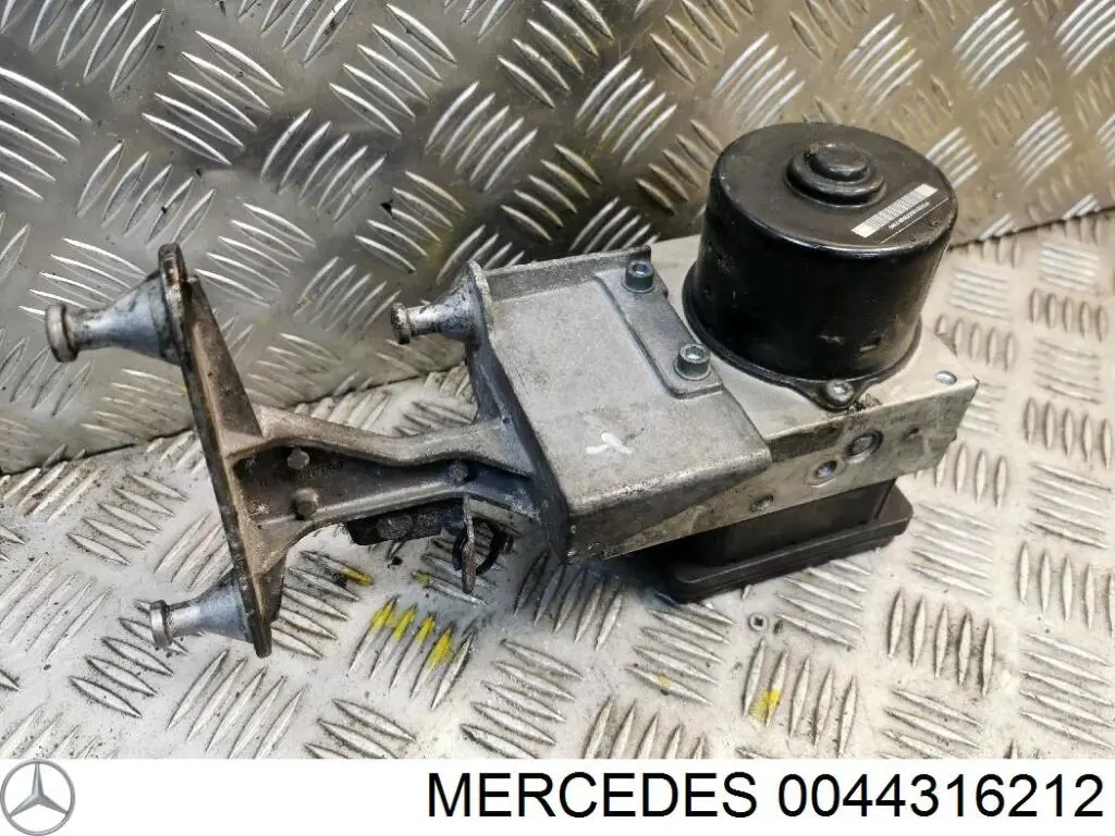 Купити A004431621280 Mercedes Гідроблок АБС