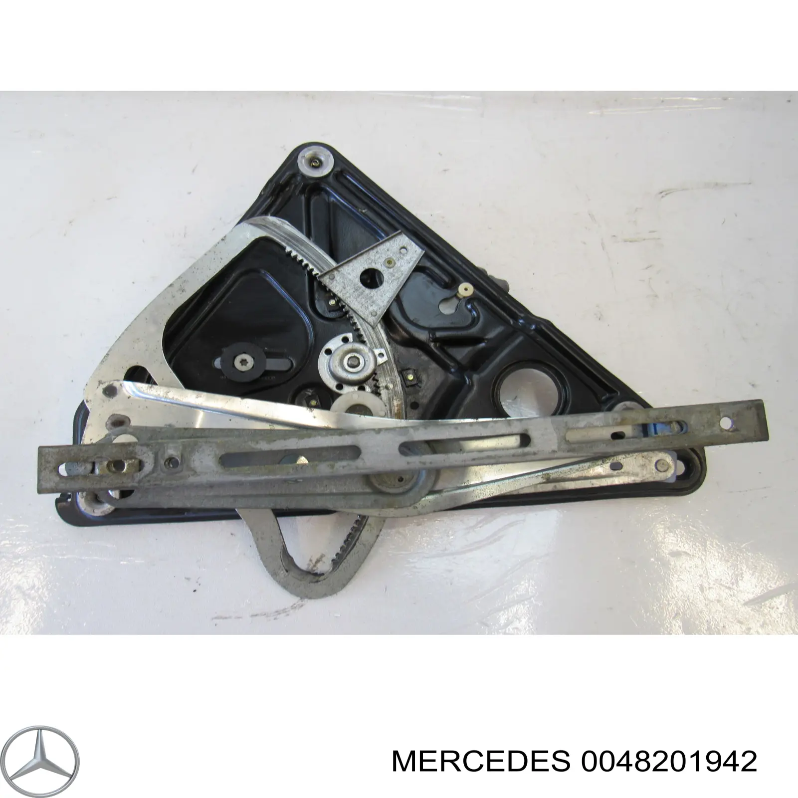 Мотор склопідйомника дверей передніх, лівих Mercedes A0048201942 ціна, від 24.13 USD
