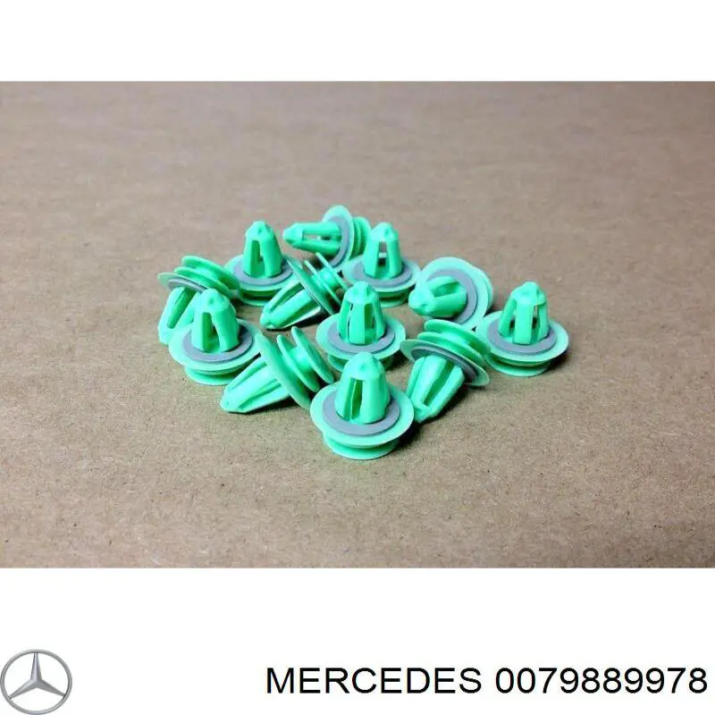 0079889978 Mercedes пістон (кліп кріплення обшивки дверей)