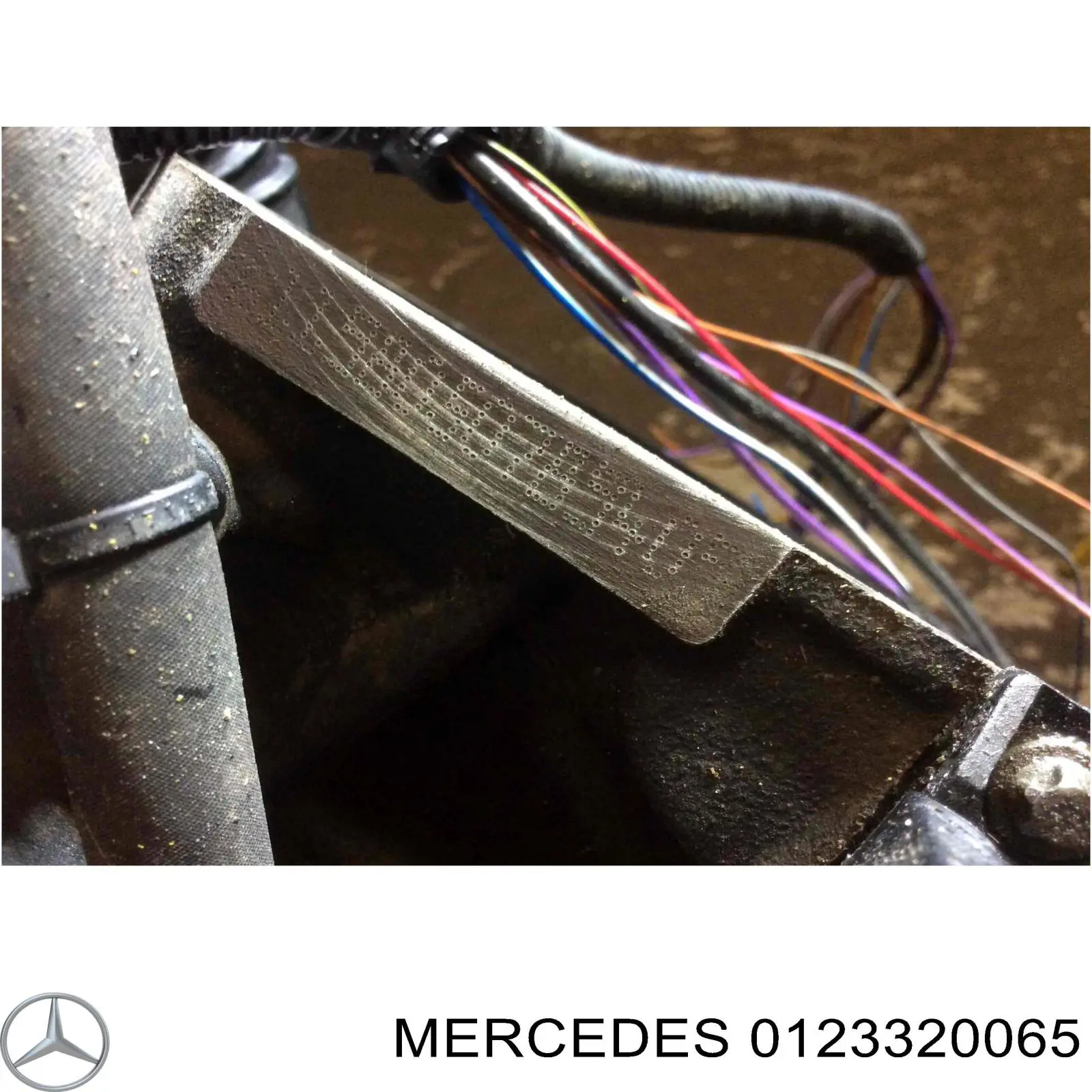 Генератор 0123320065 Mercedes