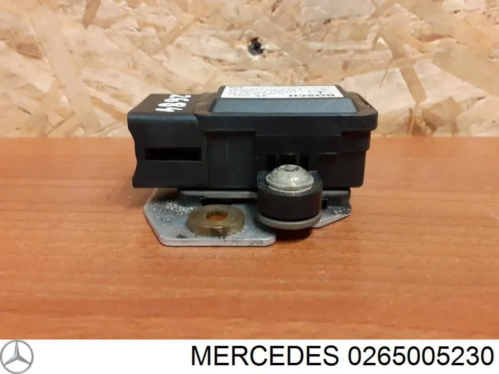 Датчик поперечного прискорення (ESP) A0015429018 Mercedes