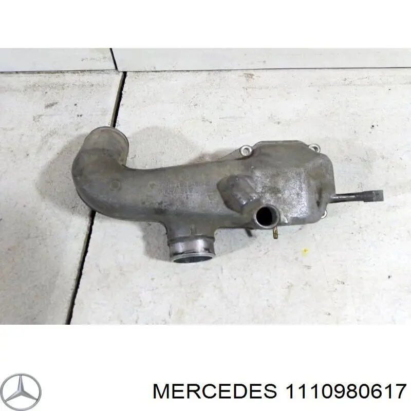 A1110980617 Mercedes Патрубок повітряний, вихід з турбіни (наддув)