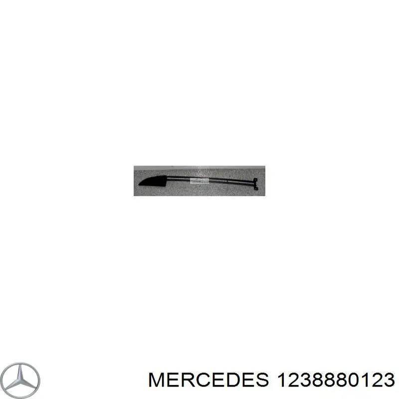  Решітка переднього бампера, ліва Mercedes E 
