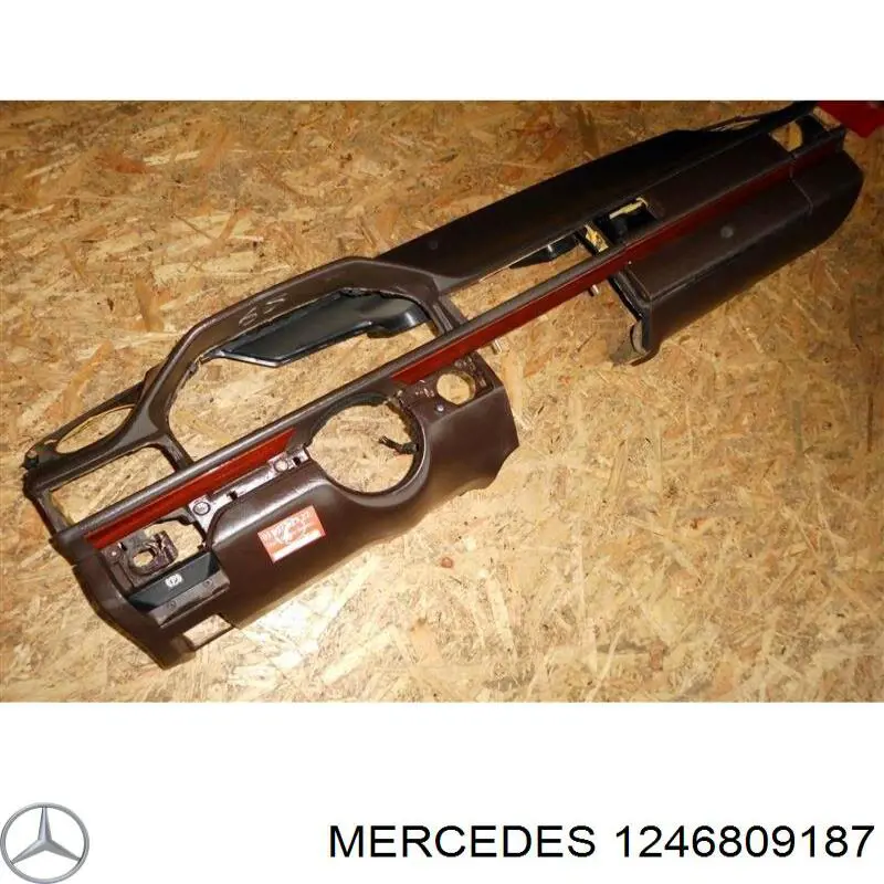 A1246809187 Mercedes Передня панель