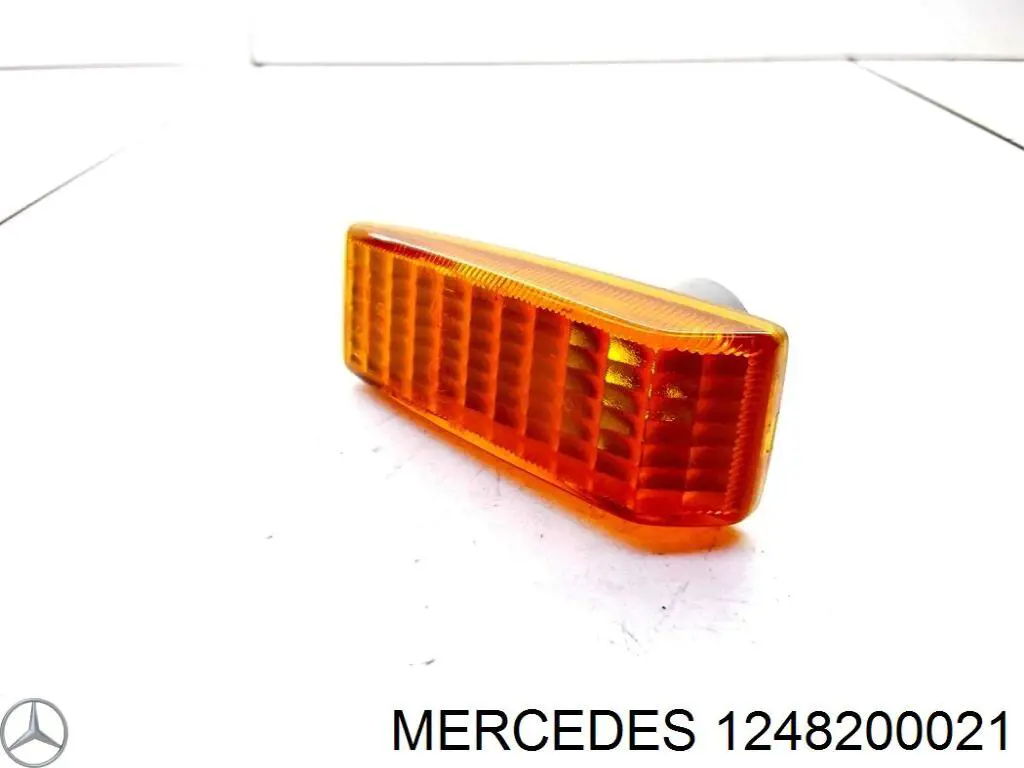 Купити A124820002164 Mercedes Повторювач повороту на крилі