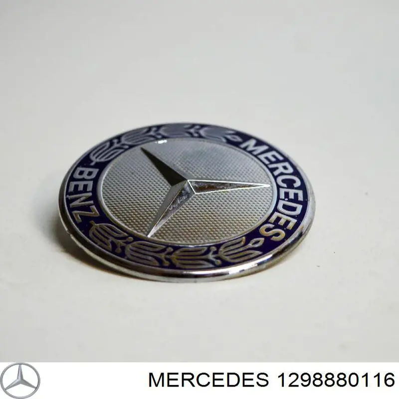 Емблема капота на Mercedes G (W463)