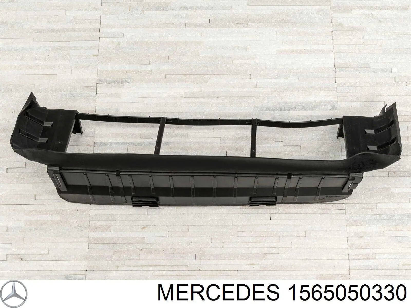 A1565050330 Mercedes Повітропровід (дефлектор) радіатора, нижній