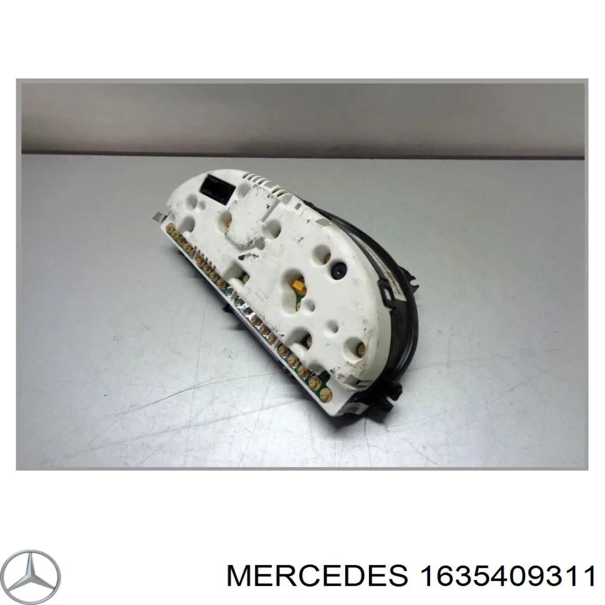 Купити A1635407411 Mercedes Покажчик напруги (вольтметр)