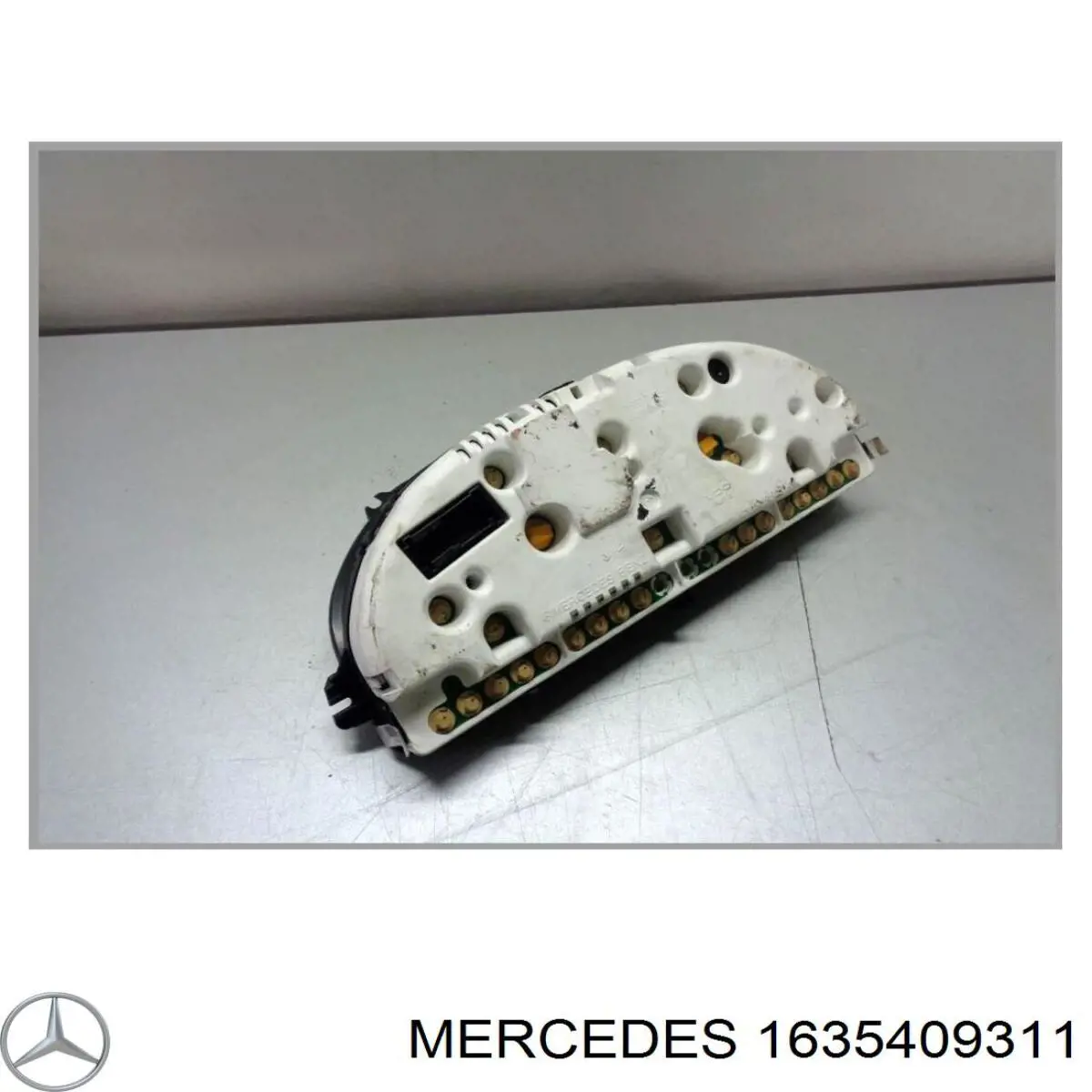 A1635407411 Mercedes Спідометр