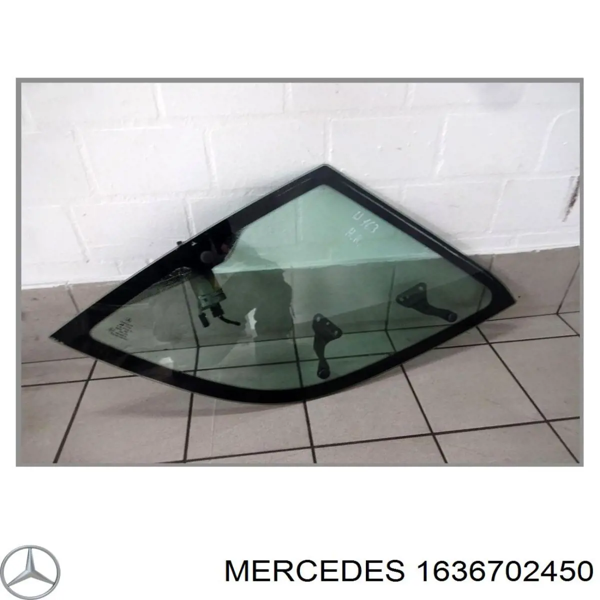 Скло багажного відсіку, праве A1636702450 Mercedes