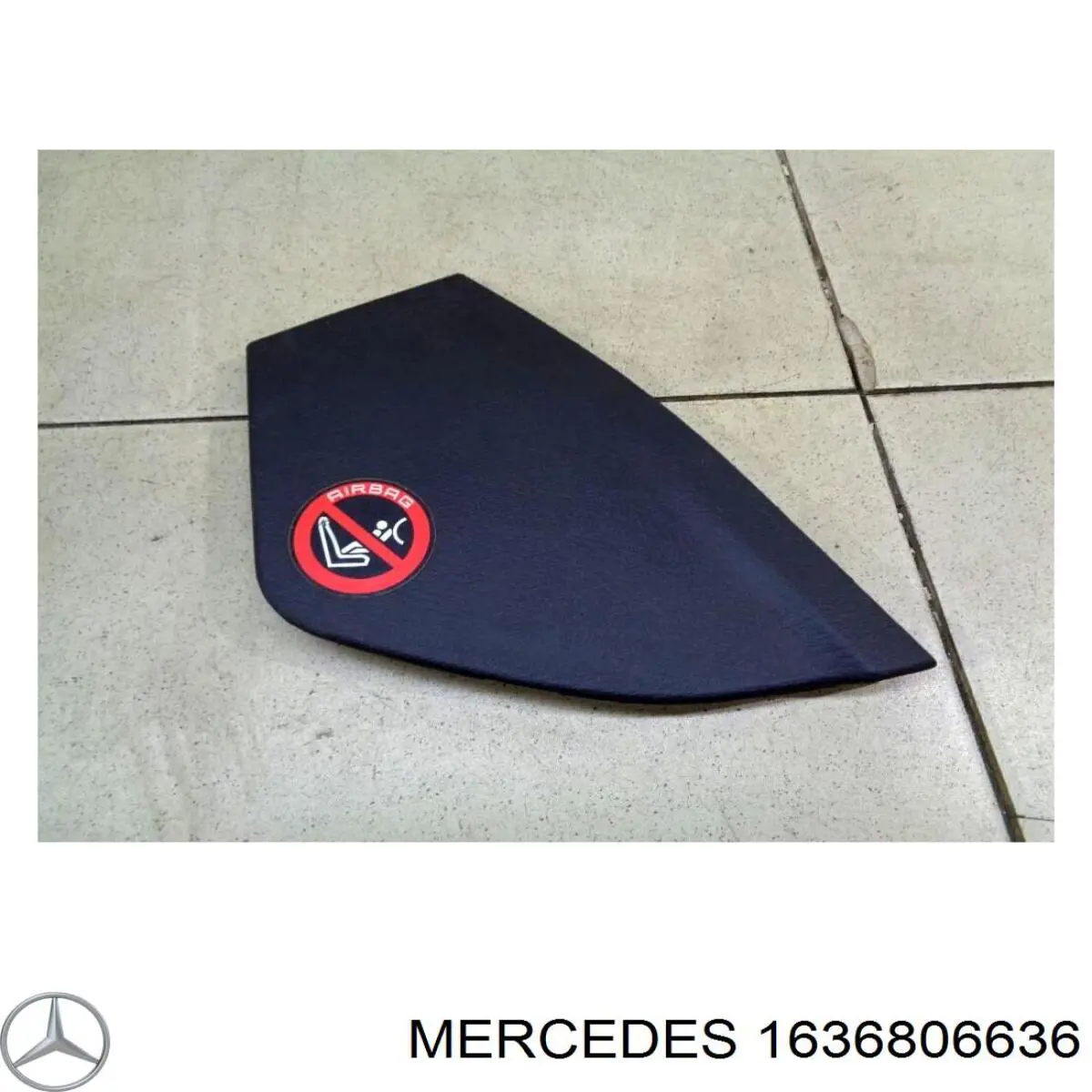 Кришка бічна панелі "торпедо", права Mercedes A1636806636 ціна, від 4.97 USD