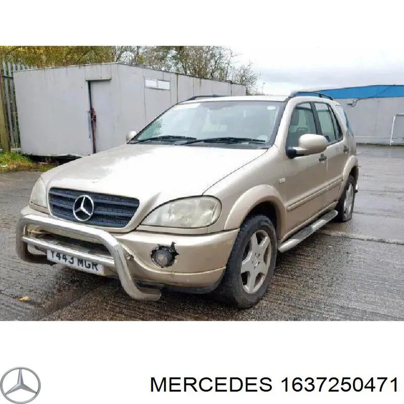 A1637250271 Mercedes Внутрішня накладка кріплення дзеркала правого