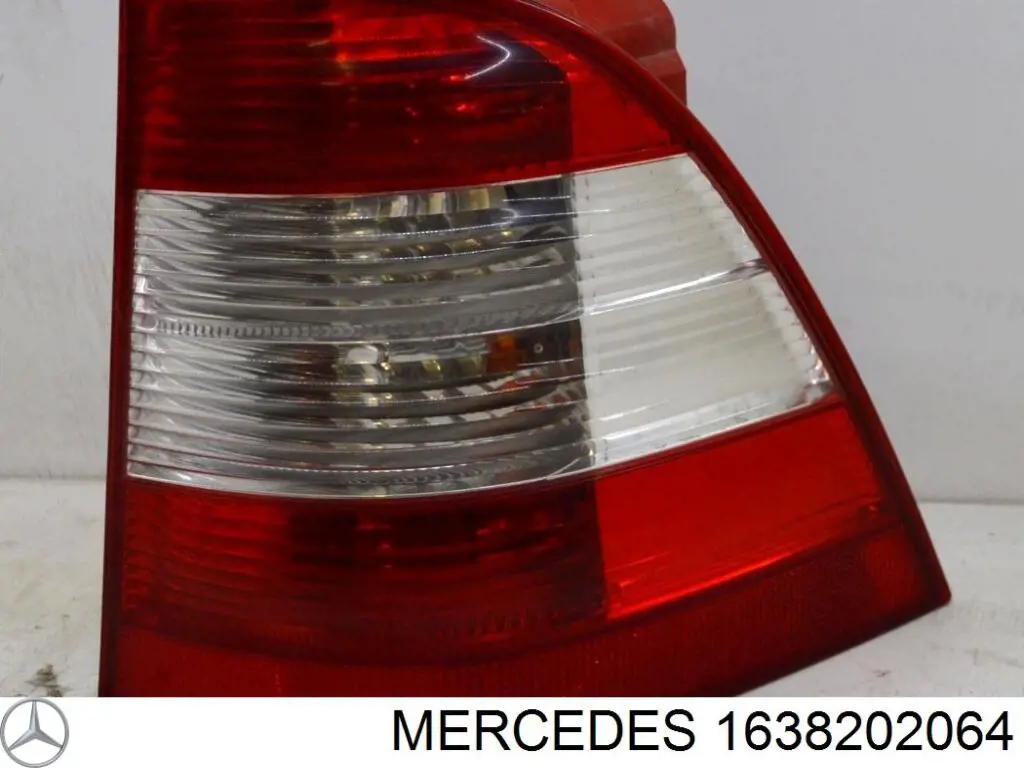 Ліхтар задній правий на Mercedes ML-Class (W163)