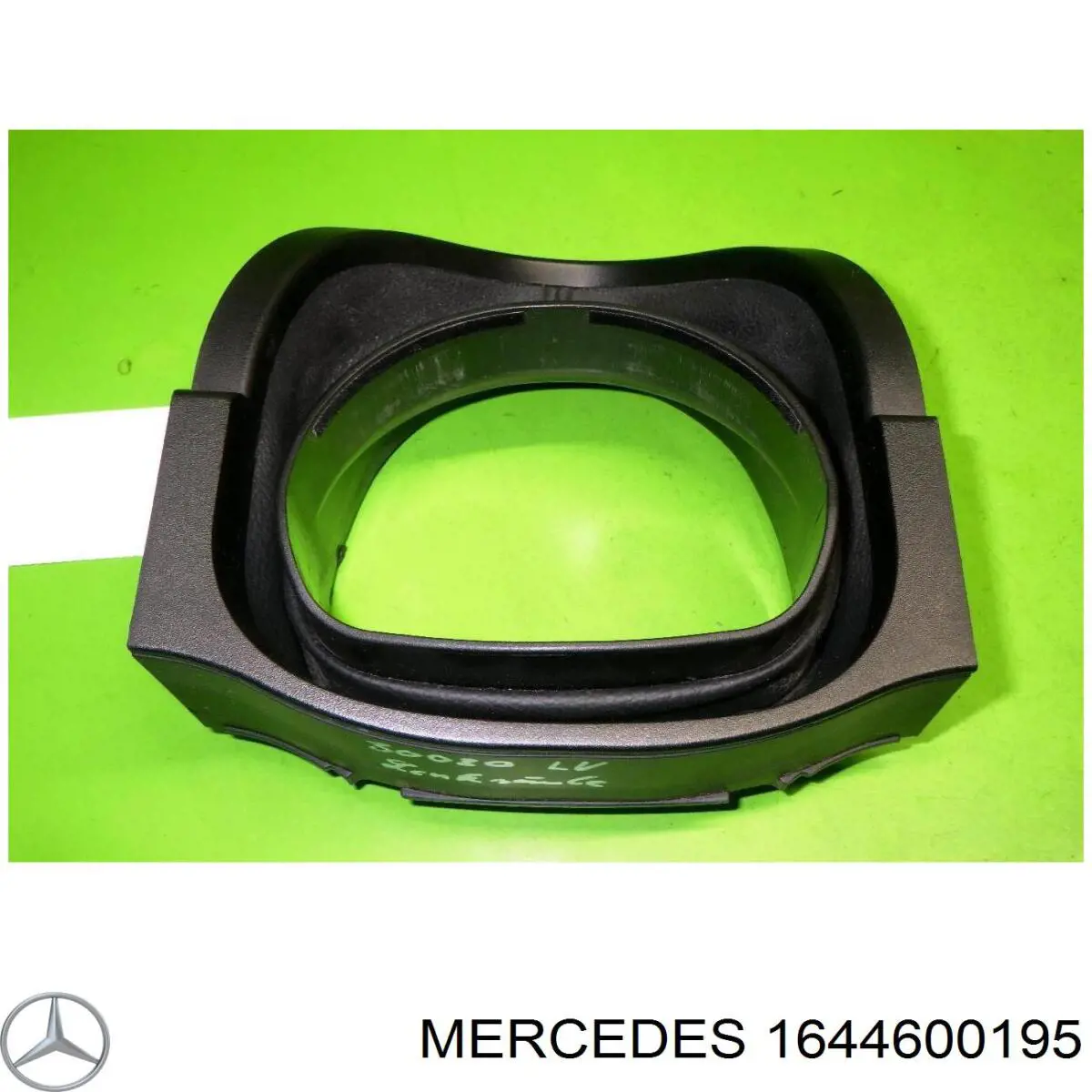 Накладка рульової колонки Mercedes A16446001959051 ціна, від 6.25 USD