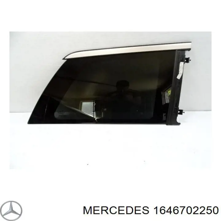 Купити A1646702250 Mercedes Скло багажного відсіку, праве