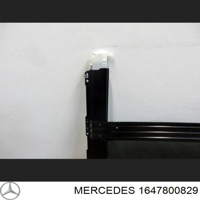 Панель люка Mercedes A1647800229 ціна, від 126.57 USD