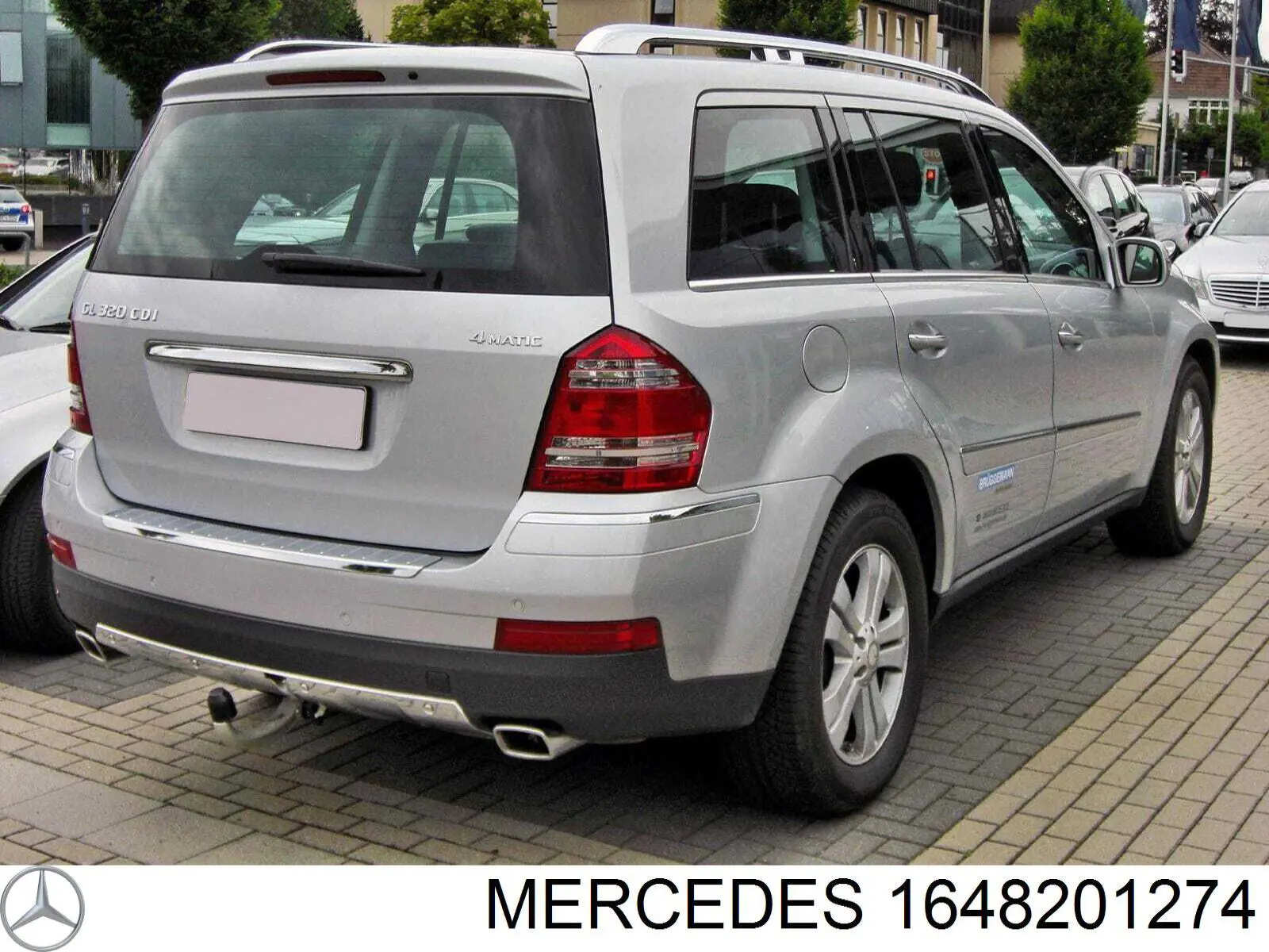 Катафот (відбивач) заднього бампера, правий 1648201274 Mercedes