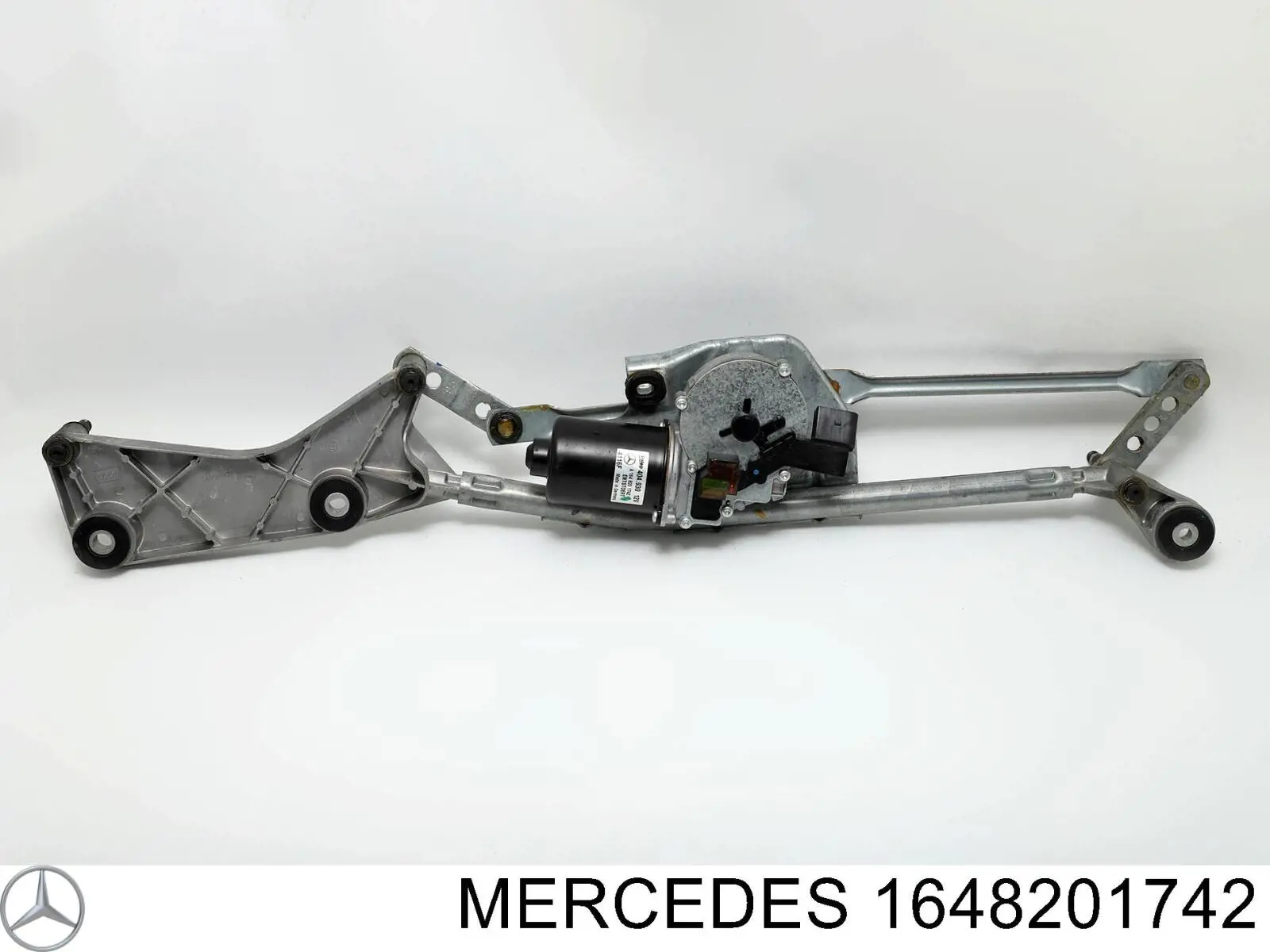 Двигун склоочисника лобового скла (трапеції) на Mercedes ML-Class (W164)
