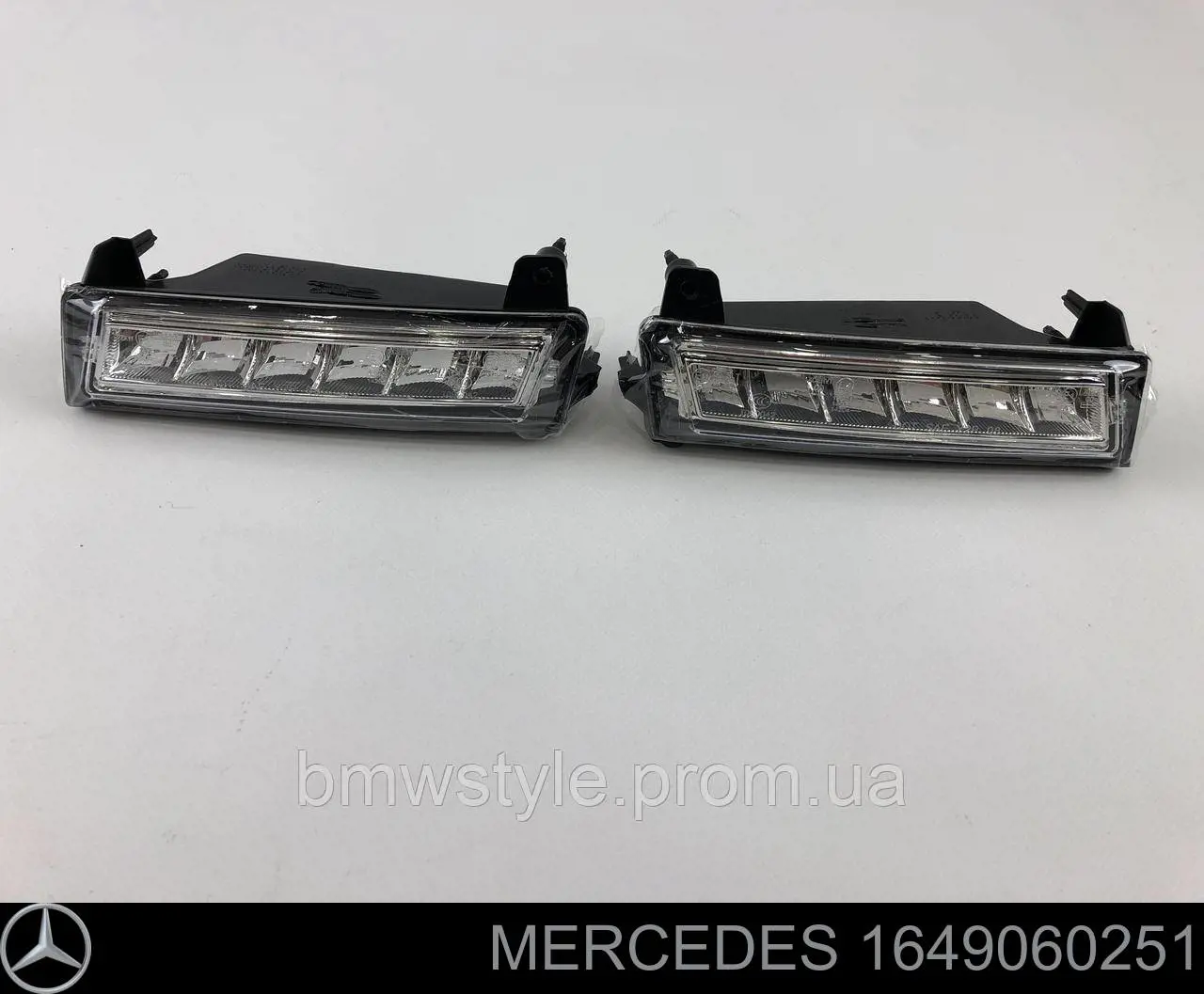 Туманка права Autotechteile 1308253 ціна, від 50.55 USD
