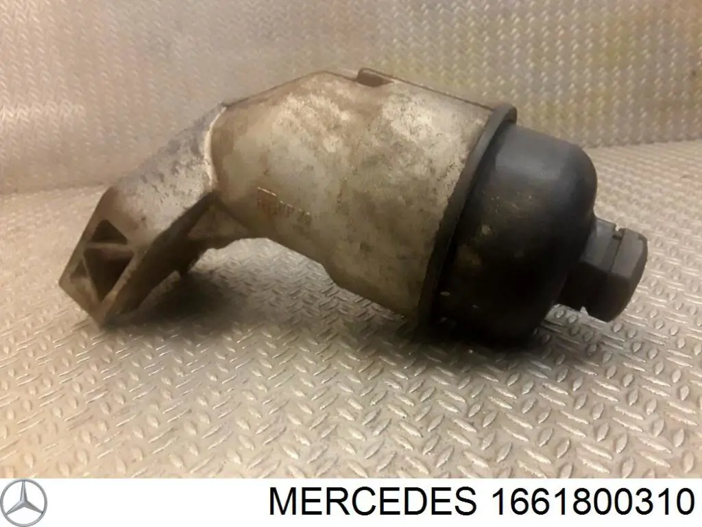 Корпус масляного фільтра на Mercedes A (W168)