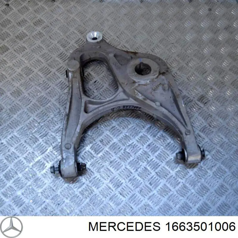 Важіль задньої підвіски нижній, правий на Mercedes ML/GLE (C292)