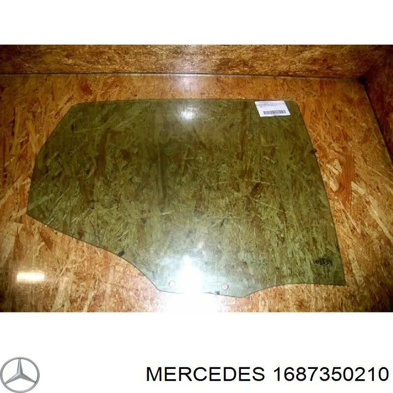 A1687351610 Mercedes Скло задньої двері правої