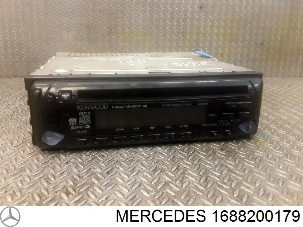 Магнітола (радіо AM/FM) Mercedes A1688200179 ціна, від 16.64 USD