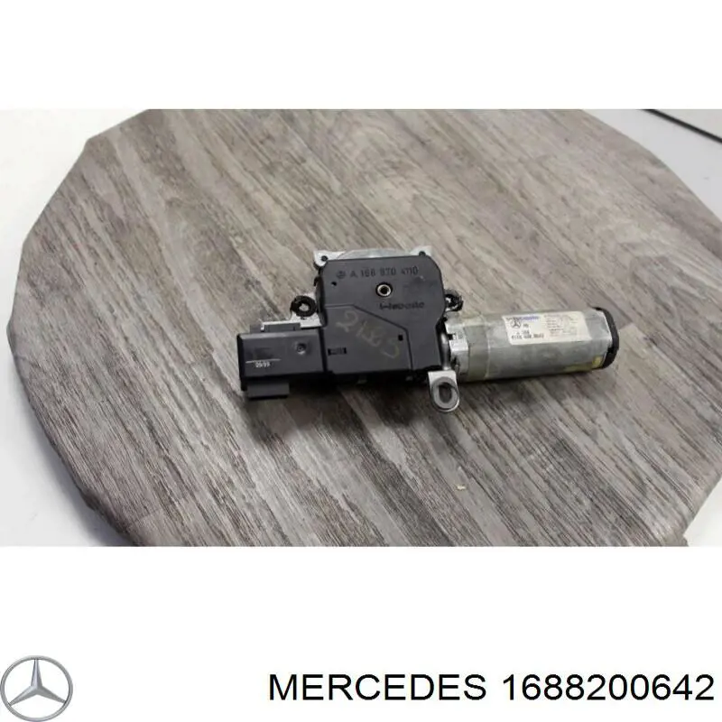 Двигун приводу люка на Mercedes A (W168)