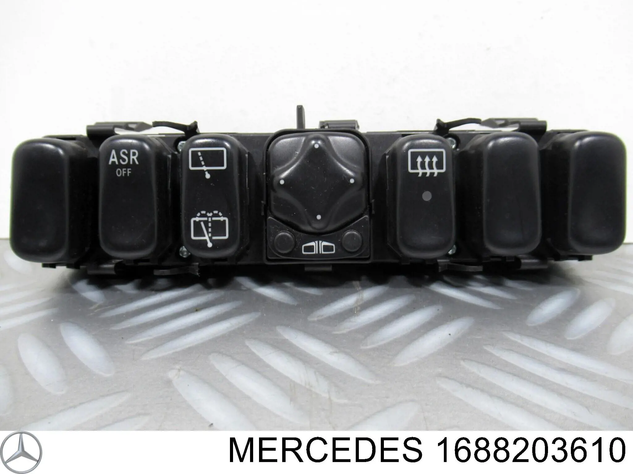  1688203610 Mercedes