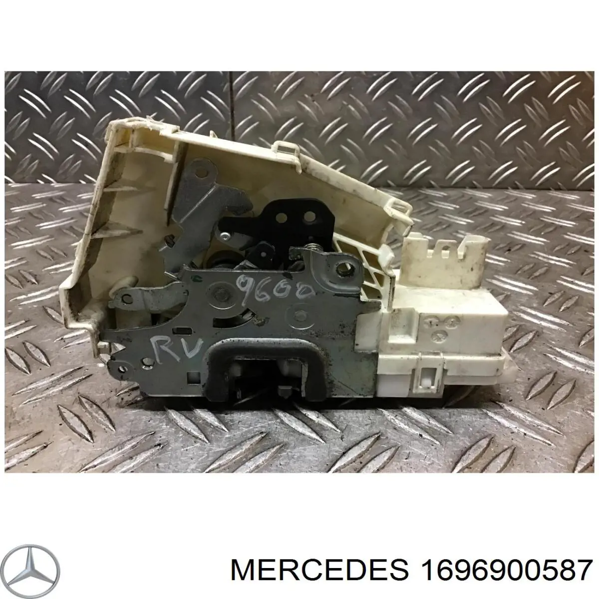  A1696900587 Mercedes