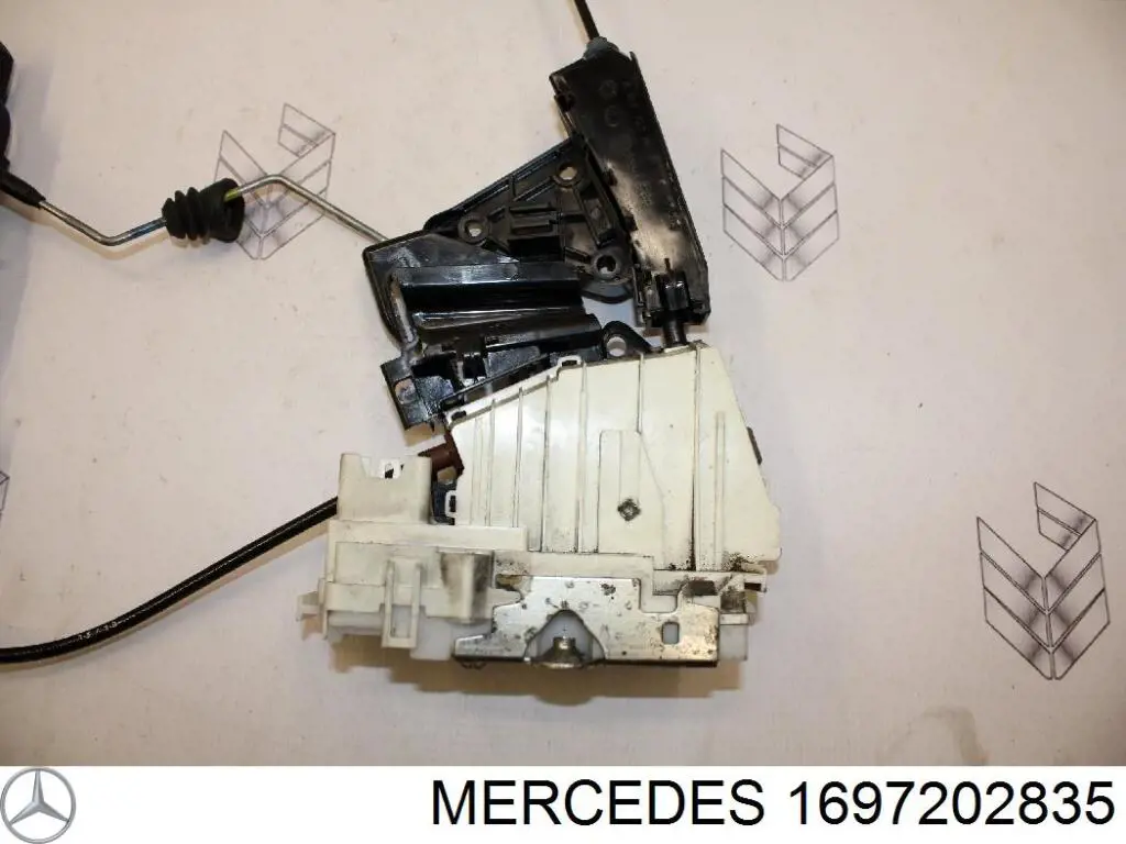 Замок передніх пасажирських дверей Mercedes A164720103564 ціна, від 83.33 USD