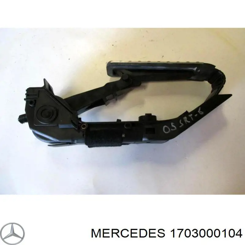 Підаль газу Mercedes A1703000104 ціна, від 55.25 USD