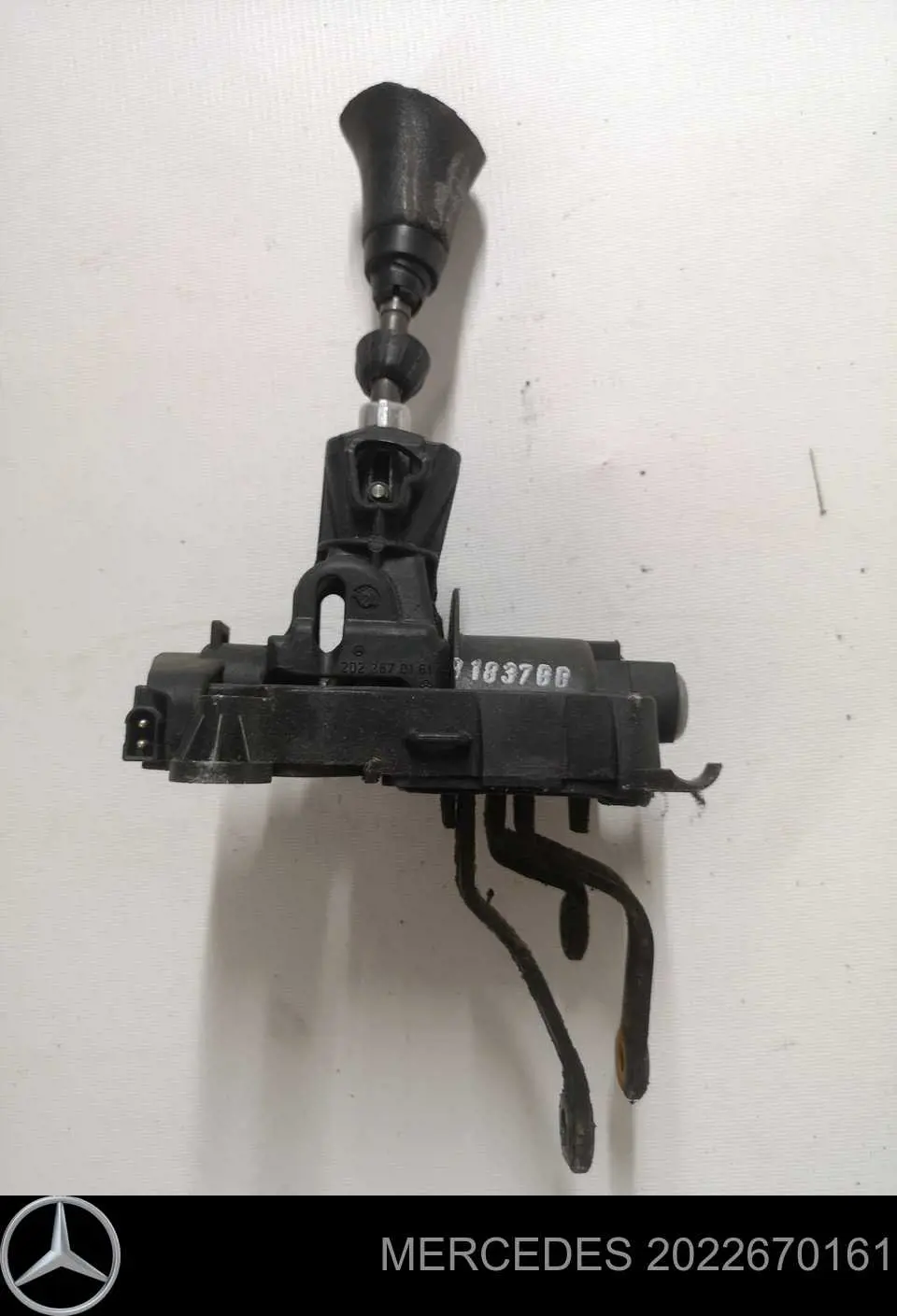 Mercedes A1242670140 ціна, від 47.55 USD