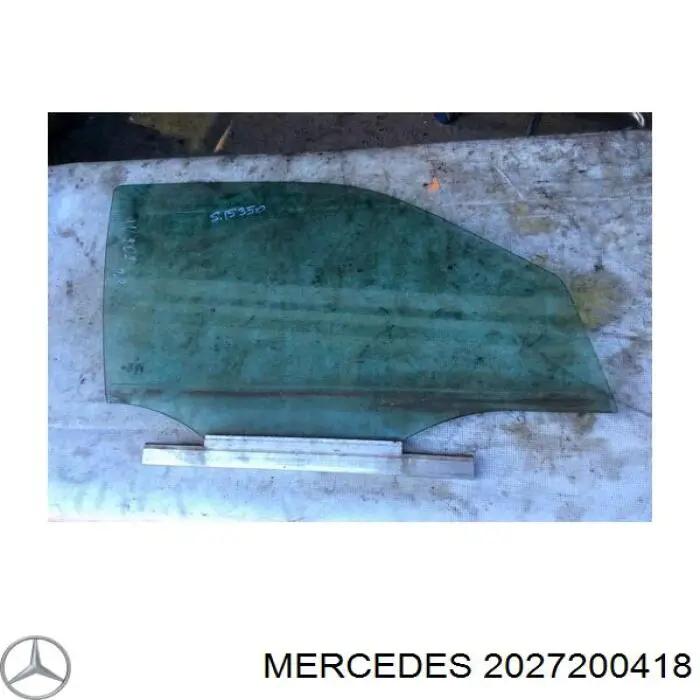 2027200418 Mercedes скло передніх дверей, правою